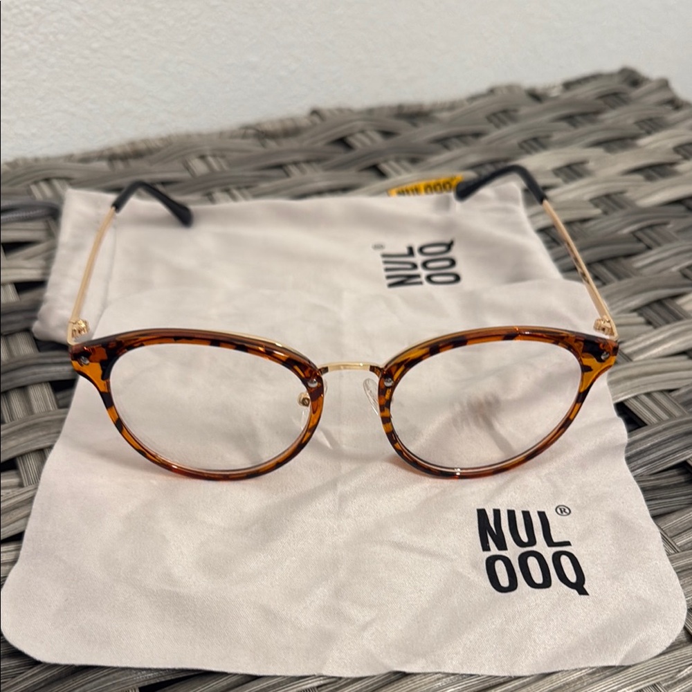 Nulooq tortoise shell Glasses